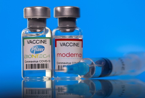 CDC Mỹ: Vắc xin của Pfizer và Moderna hiệu quả 90% khi tiêm đủ 2 liều - Ảnh 1. CDC Mỹ: Vắc xin của Pfizer và Moderna hiệu quả 90% khi tiêm đủ 2 liều - Ảnh 1.