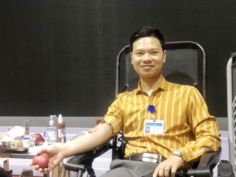 Lửa đam mê - Kỳ 1: Nhớ lần đầu hiến máu, run run phải nắm tay người bên cạnh - Ảnh 3. Lửa đam mê - Kỳ 1: Nhớ lần đầu hiến máu, run run phải nắm tay người bên cạnh - Ảnh 3.