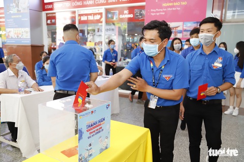 Trường đại học phát động Chung tay góp vắc xin COVID-19 cùng báo Tuổi Trẻ - Ảnh 3. Trường đại học phát động Chung tay góp vắc xin COVID-19 cùng báo Tuổi Trẻ - Ảnh 3.