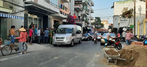 Nhóm người đi xe biển số TP.HCM đụng nhóm ở Cần Thơ, có nổ súng - Ảnh 1. Nhóm người đi xe biển số TP.HCM đụng nhóm ở Cần Thơ, có nổ súng - Ảnh 1.