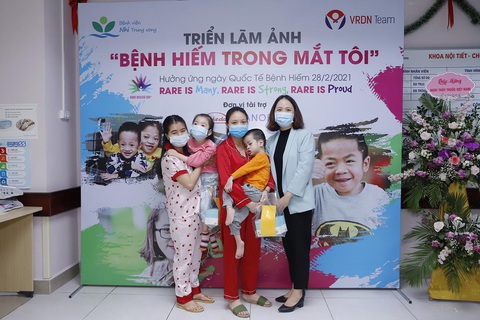 Sanofi đồng hành cùng cộng đồng bệnh nhân bệnh hiếm Việt Nam - Ảnh 1. Sanofi đồng hành cùng cộng đồng bệnh nhân bệnh hiếm Việt Nam - Ảnh 1.