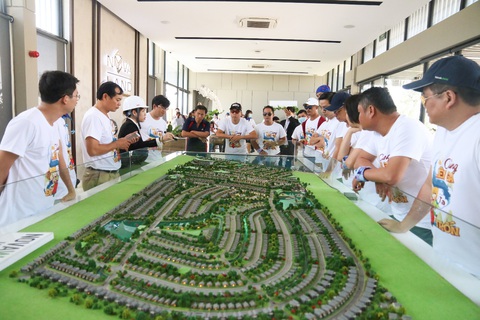 Nova Service Group tuyển 7.000 nhân sự để mang đến dịch vụ hoàn hảo - Ảnh 1. Nova Service Group tuyển 7.000 nhân sự để mang đến dịch vụ hoàn hảo - Ảnh 1.