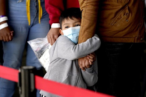 Hàng ngàn trẻ em Trung Mỹ, Mexico không người lớn kèm đang vượt biên sang Mỹ - Ảnh 3. Hàng ngàn trẻ em Trung Mỹ, Mexico không người lớn kèm đang vượt biên sang Mỹ - Ảnh 3.