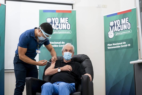Chile tái bùng phát dịch COVID-19 do vắc xin của Trung Quốc hiệu quả không cao? - Ảnh 2. Chile tái bùng phát dịch COVID-19 do vắc xin của Trung Quốc hiệu quả không cao? - Ảnh 2.