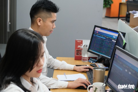 Sau 3 tháng nghẽn giao dịch, HOSE mới lên tiếng: 3 tháng nữa triển khai hệ thống giao dịch tạm - Ảnh 1. Sau 3 tháng nghẽn giao dịch, HOSE mới lên tiếng: 3 tháng nữa triển khai hệ thống giao dịch tạm - Ảnh 1.
