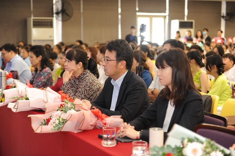 Học sinh, sinh viên thành phố với pháp luật - Khác biệt, đầy ấn tượng! - Ảnh 5. Học sinh, sinh viên thành phố với pháp luật - Khác biệt, đầy ấn tượng! - Ảnh 5.