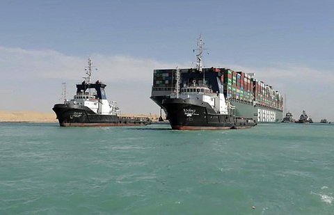 Tắc nghẽn kênh Suez: Câu chuyện toàn cầu - Ảnh 1. Tắc nghẽn kênh Suez: Câu chuyện toàn cầu - Ảnh 1.