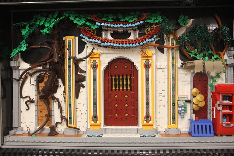 Đình chùa, đường phố Việt Nam được tái hiện độc đáo bằng lego - Ảnh 1. Đình chùa, đường phố Việt Nam được tái hiện độc đáo bằng lego - Ảnh 1.