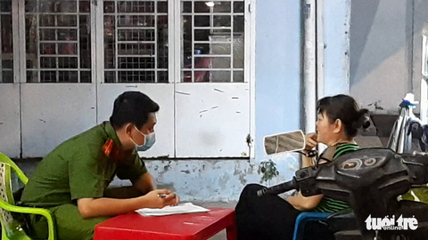 Khởi tố nghi can dùng súng bắn người trọng thương vì chuyện tiền bạc - Ảnh 2. Khởi tố nghi can dùng súng bắn người trọng thương vì chuyện tiền bạc - Ảnh 2.