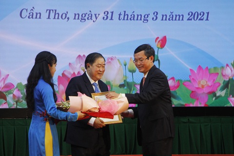 8 mục tiêu để ĐH Cần Thơ đóng góp hiệu quả vào sự phát triển của vùng và cả nước - Ảnh 1. 8 mục tiêu để ĐH Cần Thơ đóng góp hiệu quả vào sự phát triển của vùng và cả nước - Ảnh 1.