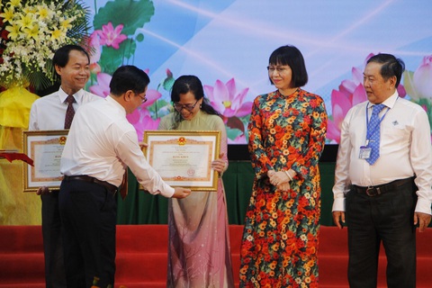 8 mục tiêu để ĐH Cần Thơ đóng góp hiệu quả vào sự phát triển của vùng và cả nước - Ảnh 3. 8 mục tiêu để ĐH Cần Thơ đóng góp hiệu quả vào sự phát triển của vùng và cả nước - Ảnh 3.