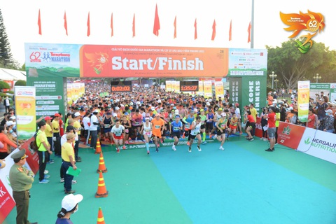 Vận động viên gian lận như thế nào ở Giải Tiền Phong marathon? - Ảnh 1. Vận động viên gian lận như thế nào ở Giải Tiền Phong marathon? - Ảnh 1.