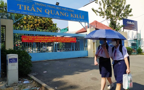 Nhìn lại án treo dành cho tiếp viên Vietnam Airlines làm lây lan COVID-19 - Ảnh 1. Nhìn lại án treo dành cho tiếp viên Vietnam Airlines làm lây lan COVID-19 - Ảnh 1.