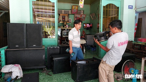 An Giang: Karaoke di động là bất hợp pháp, vi phạm pháp luật đều phải bị ngưng - Ảnh 1. An Giang: Karaoke di động là bất hợp pháp, vi phạm pháp luật đều phải bị ngưng - Ảnh 1.