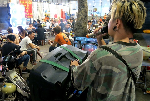 Dẹp karaoke hung thần: cấp trên quyết liệt, sao cấp dưới lại kêu khó? - Ảnh 2. Dẹp karaoke hung thần: cấp trên quyết liệt, sao cấp dưới lại kêu khó? - Ảnh 2.