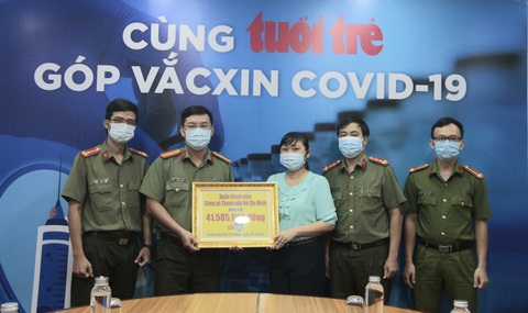 Tuổi trẻ Công an TP.HCM tham gia ‘góp vắc xin COVID-19’ - Ảnh 1. Tuổi trẻ Công an TP.HCM tham gia ‘góp vắc xin COVID-19’ - Ảnh 1.