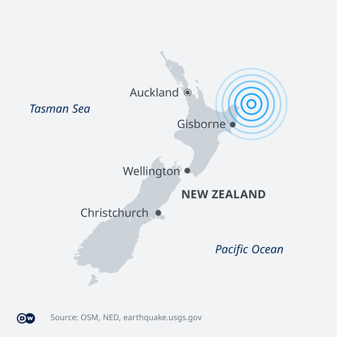 New Zealand phát 3 cảnh báo sóng thần, kêu gọi dân sơ tán sau động đất 8 độ Richter - Ảnh 2. New Zealand phát 3 cảnh báo sóng thần, kêu gọi dân sơ tán sau động đất 8 độ Richter - Ảnh 2.