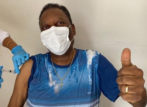 80 tuổi, Pele tiêm vắc xin COVID-19, truyền cảm hứng chống dịch - Ảnh 1. 80 tuổi, Pele tiêm vắc xin COVID-19, truyền cảm hứng chống dịch - Ảnh 1.