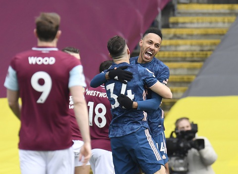 Hàng phòng ngự ‘tặng’ bàn thắng cho đối thủ, Arsenal bị Burnley cầm chân - Ảnh 1. Hàng phòng ngự ‘tặng’ bàn thắng cho đối thủ, Arsenal bị Burnley cầm chân - Ảnh 1.