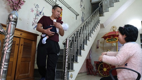 Có anh là sức mạnh, có em đời an vui - Ảnh 1. Có anh là sức mạnh, có em đời an vui - Ảnh 1.
