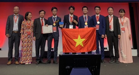 Hậu trường thi Olympic quốc tế - Kỳ 5: Điểm yếu thực hành và chiến lược giáo dục - Ảnh 1. Hậu trường thi Olympic quốc tế - Kỳ 5: Điểm yếu thực hành và chiến lược giáo dục - Ảnh 1.