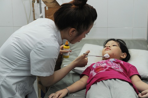 Chuyện gì xảy ra khi TP.HCM ngưng khám chữa bệnh BHYT 34 trạm y tế - Ảnh 1. Chuyện gì xảy ra khi TP.HCM ngưng khám chữa bệnh BHYT 34 trạm y tế - Ảnh 1.