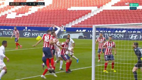 Benzema ghi bàn thắng muộn cứu Real Madrid và La Liga - Ảnh 3. Benzema ghi bàn thắng muộn cứu Real Madrid và La Liga - Ảnh 3.
