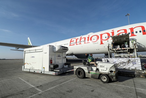 Ethiopia nhận một lúc 2,2 triệu liều vắc xin ngừa COVID-19 - Ảnh 1. Ethiopia nhận một lúc 2,2 triệu liều vắc xin ngừa COVID-19 - Ảnh 1.
