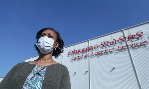 Ethiopia nhận một lúc 2,2 triệu liều vắc xin ngừa COVID-19 - Ảnh 3. Ethiopia nhận một lúc 2,2 triệu liều vắc xin ngừa COVID-19 - Ảnh 3.