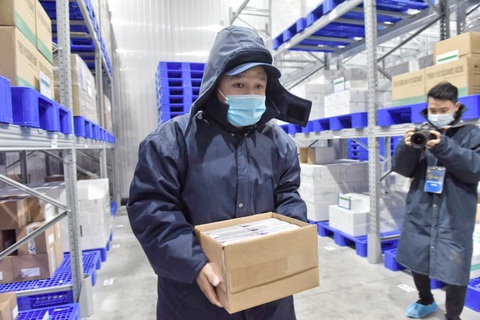 Tiêm vắc xin COVID-19 ở TP.HCM, Hà Nội và Hải Dương: Sau tiêm 30 phút đã trở lại làm việc - Ảnh 10. Tiêm vắc xin COVID-19 ở TP.HCM, Hà Nội và Hải Dương: Sau tiêm 30 phút đã trở lại làm việc - Ảnh 10.