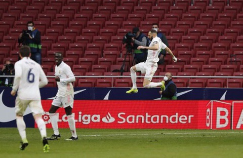 Benzema ghi bàn thắng muộn cứu Real Madrid và La Liga - Ảnh 4. Benzema ghi bàn thắng muộn cứu Real Madrid và La Liga - Ảnh 4.