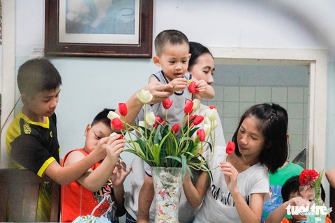 Dì ơi, con gọi dì bằng mẹ được không - Ảnh 5. Dì ơi, con gọi dì bằng mẹ được không - Ảnh 5.