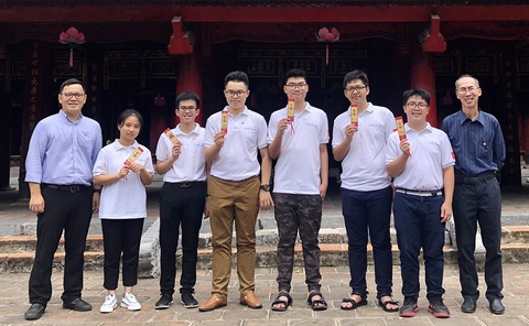 Hậu trường thi Olympic quốc tế - Kỳ cuối: Viết một trang mới bằng cách nào? - Ảnh 1. Hậu trường thi Olympic quốc tế - Kỳ cuối: Viết một trang mới bằng cách nào? - Ảnh 1.