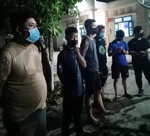 Bình Phước bắt 9 người Trung Quốc nhập cảnh trái phép cố vượt biên sang Campuchia - Ảnh 1. Bình Phước bắt 9 người Trung Quốc nhập cảnh trái phép cố vượt biên sang Campuchia - Ảnh 1.