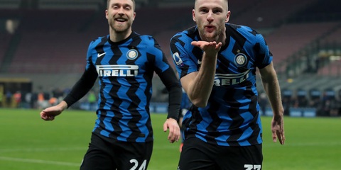 Nhọc nhằn đánh bại Atalanta, Inter Milan bỏ xa Juve 10 điểm - Ảnh 2. Nhọc nhằn đánh bại Atalanta, Inter Milan bỏ xa Juve 10 điểm - Ảnh 2.