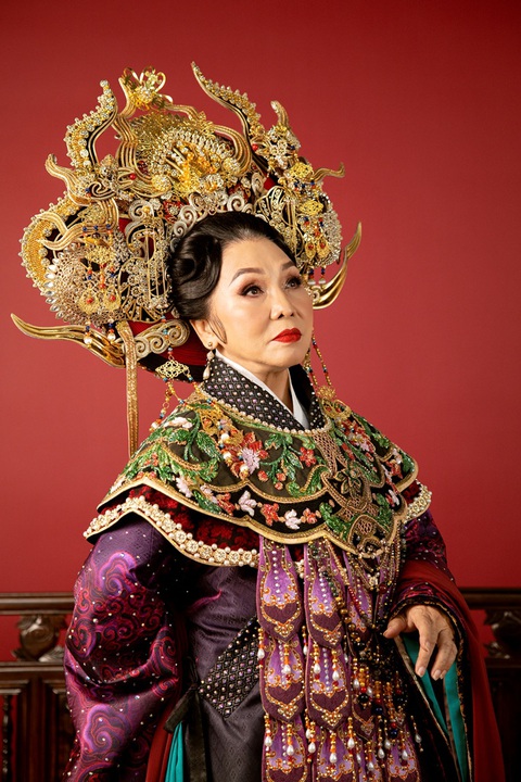 Bạch Tuyết, Khánh Vân đồng hành với Lê Long Dũng làm Việt phục - Ảnh 5. Bạch Tuyết, Khánh Vân đồng hành với Lê Long Dũng làm Việt phục - Ảnh 5.