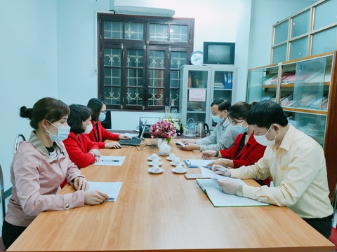 Chấm dứt hợp đồng với công ty bảo vệ đánh người nhà bệnh nhân - Ảnh 2. Chấm dứt hợp đồng với công ty bảo vệ đánh người nhà bệnh nhân - Ảnh 2.