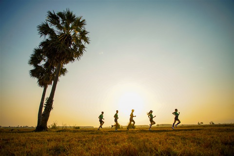 Đại sứ giải chạy BaDen Mountain Marathon 2021: Bông hồng thép sa mạc Thanh Vũ - Ảnh 3. Đại sứ giải chạy BaDen Mountain Marathon 2021: Bông hồng thép sa mạc Thanh Vũ - Ảnh 3.