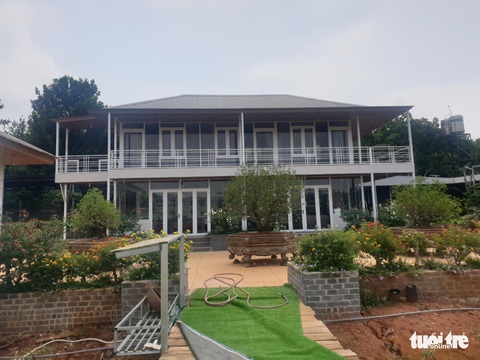 Vụ phá rừng phòng hộ xây khu nghỉ dưỡng ở Đắk Nông: Huyện hứa làm quyết liệt - Ảnh 4. Vụ phá rừng phòng hộ xây khu nghỉ dưỡng ở Đắk Nông: Huyện hứa làm quyết liệt - Ảnh 4.