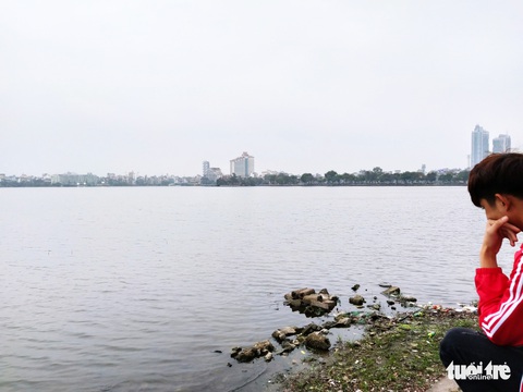 Nước hồ Tây chuyển màu xanh rêu, Bộ Tài nguyên - môi trường đề nghị Hà Nội vào cuộc - Ảnh 1. Nước hồ Tây chuyển màu xanh rêu, Bộ Tài nguyên - môi trường đề nghị Hà Nội vào cuộc - Ảnh 1.