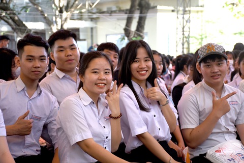 Đề tham khảo thi tốt nghiệp THPT 2021: Khó như năm trước - Ảnh 1. Đề tham khảo thi tốt nghiệp THPT 2021: Khó như năm trước - Ảnh 1.