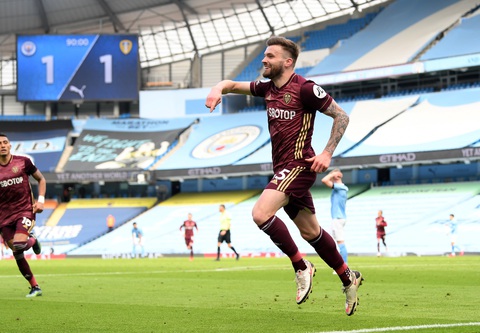 Man City thua sốc trước 10 người Leeds - Ảnh 4. Man City thua sốc trước 10 người Leeds - Ảnh 4.