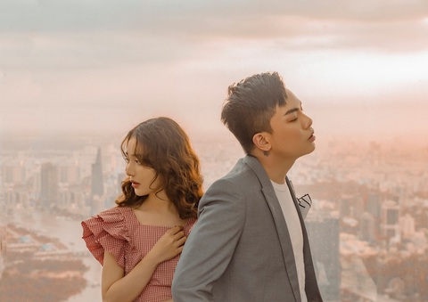 Hứa Kim Tuyền tự hát Sài Gòn đau lòng quá: Nhạc sĩ bây giờ ham cầm mic? - Ảnh 5. Hứa Kim Tuyền tự hát Sài Gòn đau lòng quá: Nhạc sĩ bây giờ ham cầm mic? - Ảnh 5.