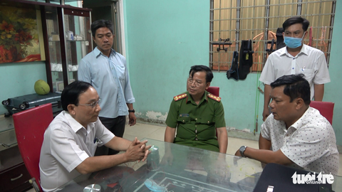 Giám đốc Bệnh viên Đa khoa khu vực Cai Lậy liên quan thế nào đến vụ giết người? - Ảnh 2. Giám đốc Bệnh viên Đa khoa khu vực Cai Lậy liên quan thế nào đến vụ giết người? - Ảnh 2.