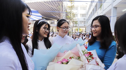 Được tiếp thêm động lực sau khi đọc thư của tân Bộ trưởng Bộ GD-ĐT Nguyễn Kim Sơn - Ảnh 1. Được tiếp thêm động lực sau khi đọc thư của tân Bộ trưởng Bộ GD-ĐT Nguyễn Kim Sơn - Ảnh 1.