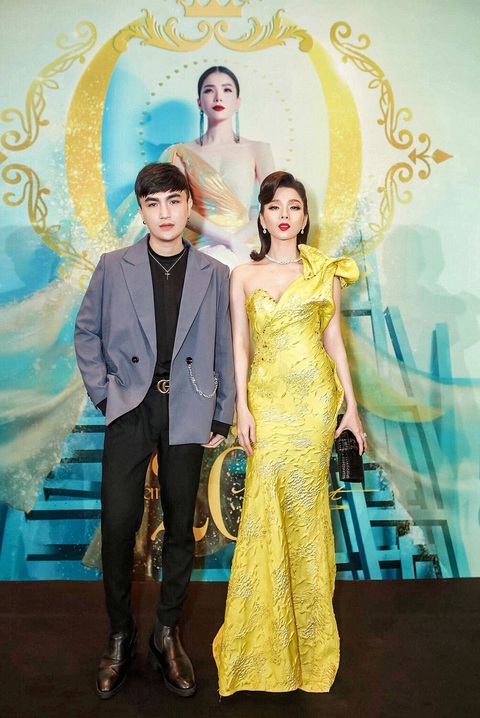 Đinh Thiên Phú - chàng designer đứng sau hơn 1.000 poster của showbiz Việt - Ảnh 3. Đinh Thiên Phú - chàng designer đứng sau hơn 1.000 poster của showbiz Việt - Ảnh 3.