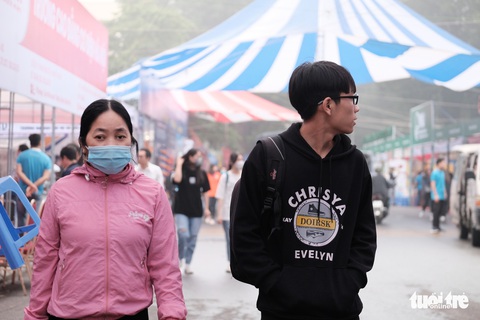 4 giờ sáng í ới gọi nhau dậy đi nghe tư vấn tuyển sinh - Ảnh 7. 4 giờ sáng í ới gọi nhau dậy đi nghe tư vấn tuyển sinh - Ảnh 7.