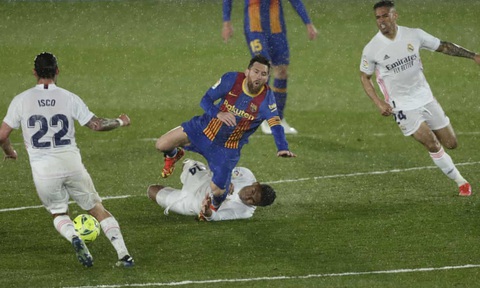Barca lại bại trận trước Real Madrid - Ảnh 4. Barca lại bại trận trước Real Madrid - Ảnh 4.
