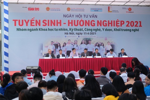 Ngày hội tư vấn tuyển sinh hướng nghiệp 2021: Giúp thí sinh chọn ngành, trường phù hợp - Ảnh 5. Ngày hội tư vấn tuyển sinh hướng nghiệp 2021: Giúp thí sinh chọn ngành, trường phù hợp - Ảnh 5.