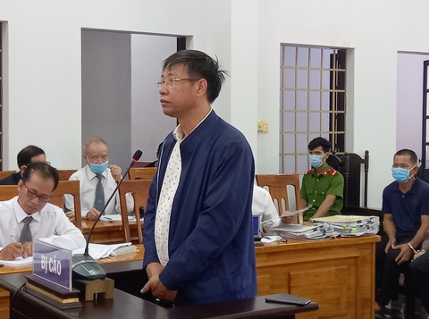 Trịnh Sướng bị đề nghị mức án từ 12-13 năm tù vì sản xuất buôn bán xăng giả - Ảnh 2. Trịnh Sướng bị đề nghị mức án từ 12-13 năm tù vì sản xuất buôn bán xăng giả - Ảnh 2.
